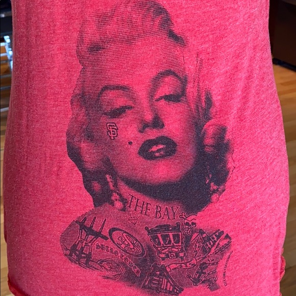 Next Level apparel Red Marilyn Monroe tank - Picture 4 of 5